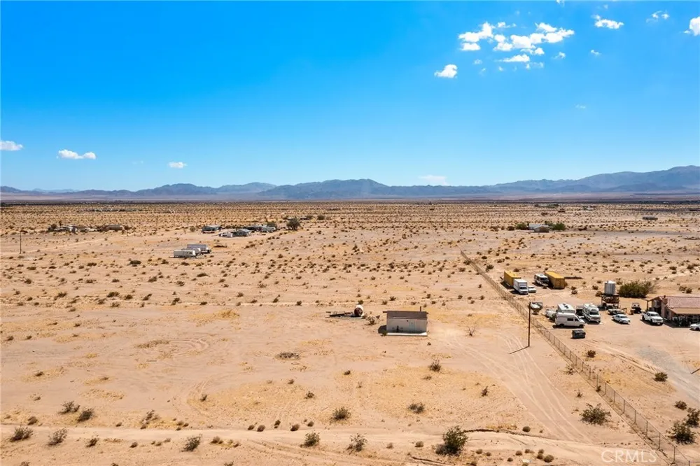 82229 Raven Roost 29 Palms, CA 92277