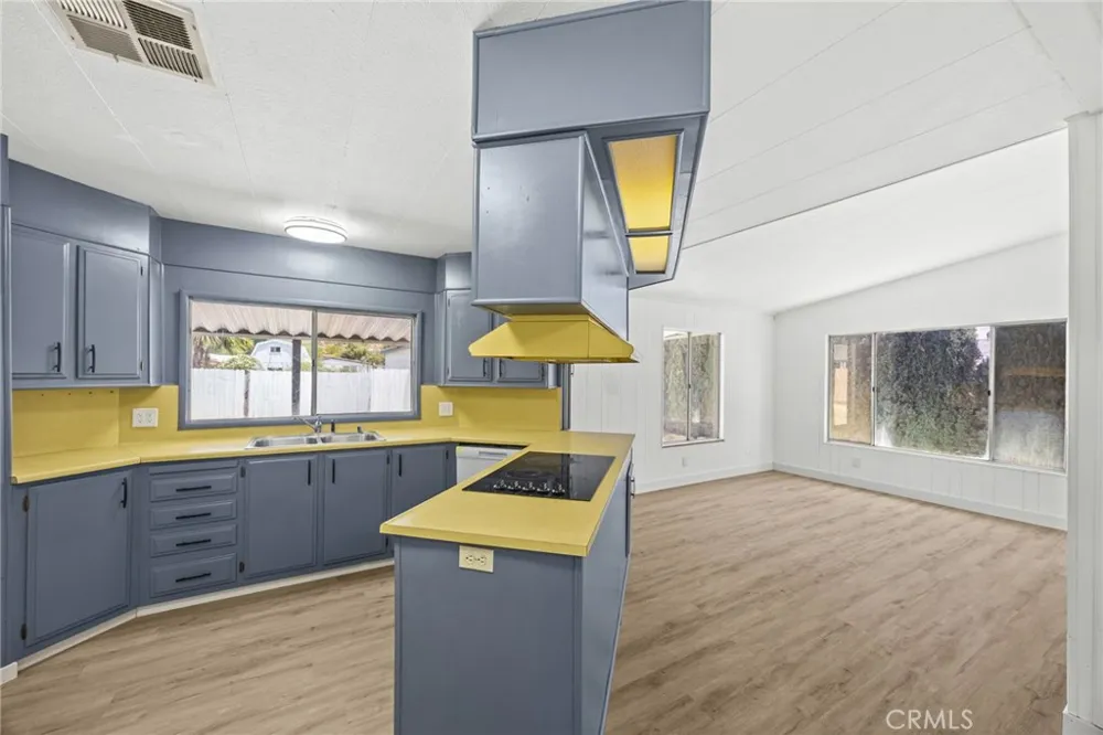 24040 Wheatfield Wildomar, CA 92595