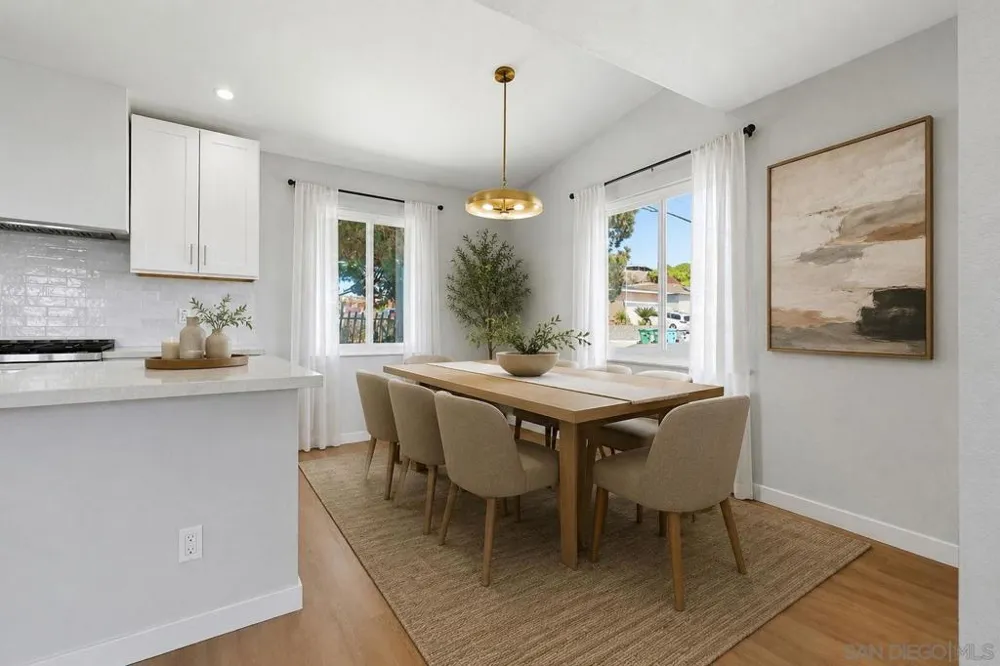 6228 Calle Pavana San Diego, CA 92139