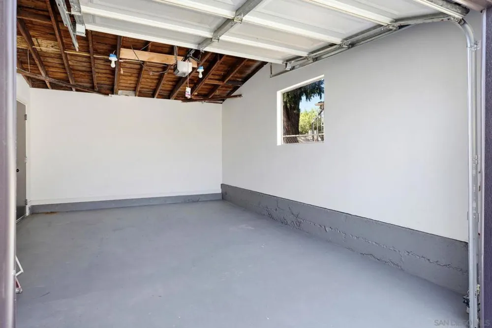 6228 Calle Pavana San Diego, CA 92139
