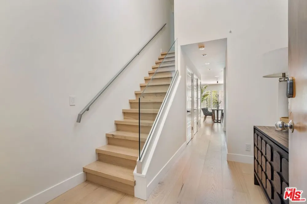 967 Hammond Street #5 West Hollywood, CA 90069