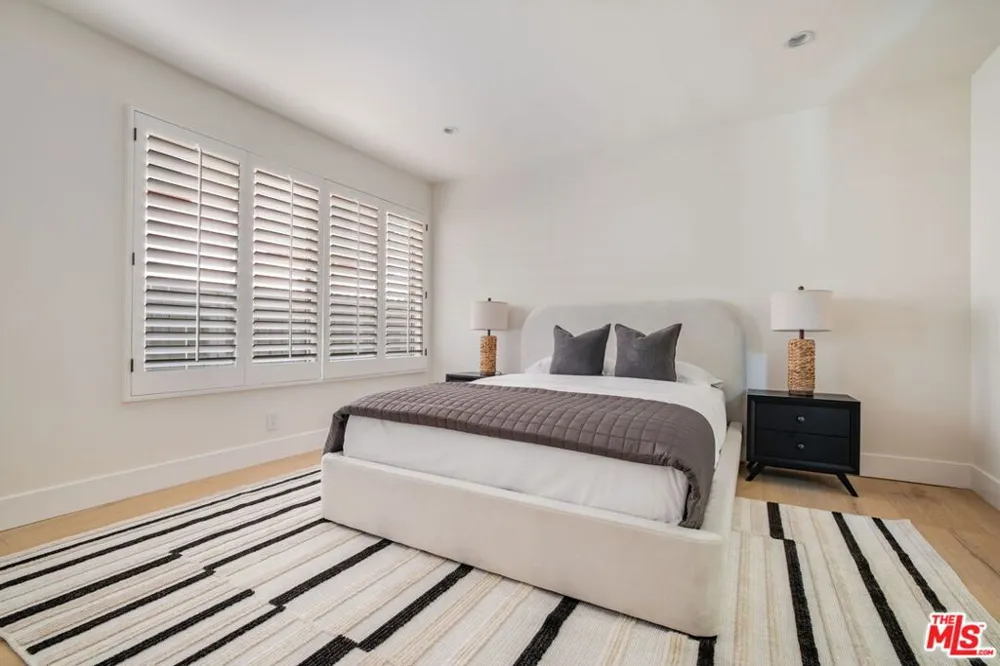 967 Hammond Street #5 West Hollywood, CA 90069