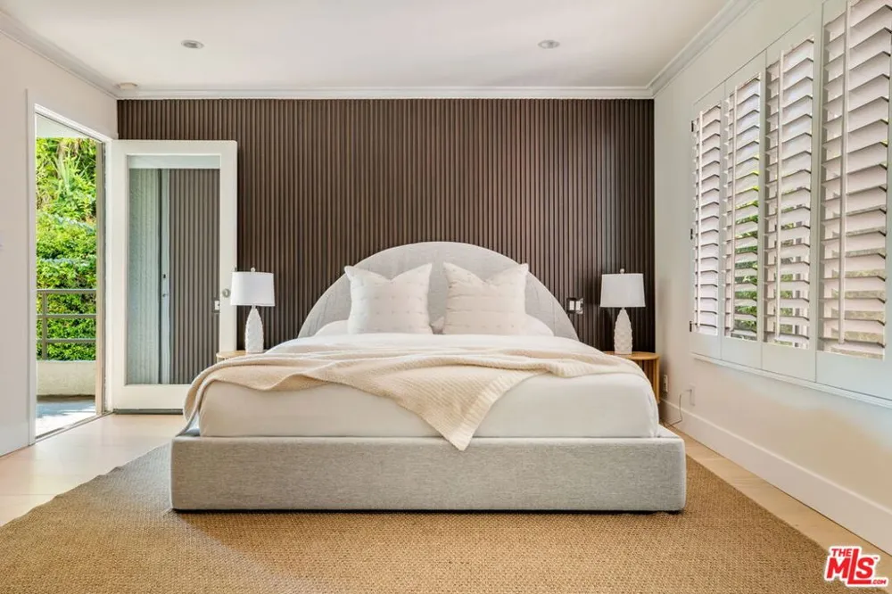 967 Hammond Street #5 West Hollywood, CA 90069