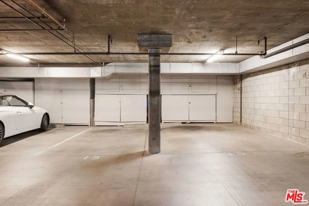 967 Hammond Street #5 West Hollywood, CA 90069