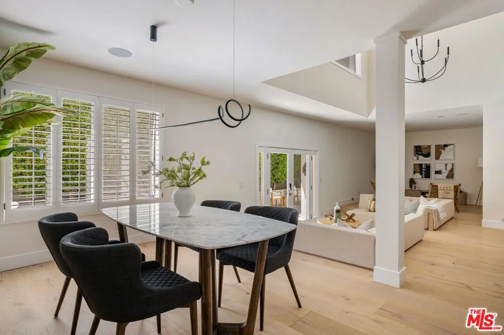 967 Hammond Street #5 West Hollywood, CA 90069