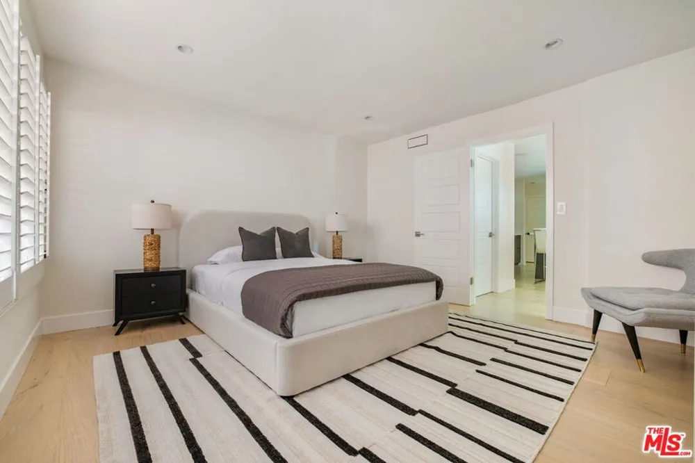 967 Hammond Street #5 West Hollywood, CA 90069