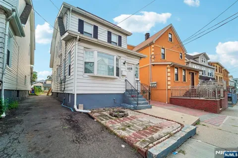 106 Paine Avenue