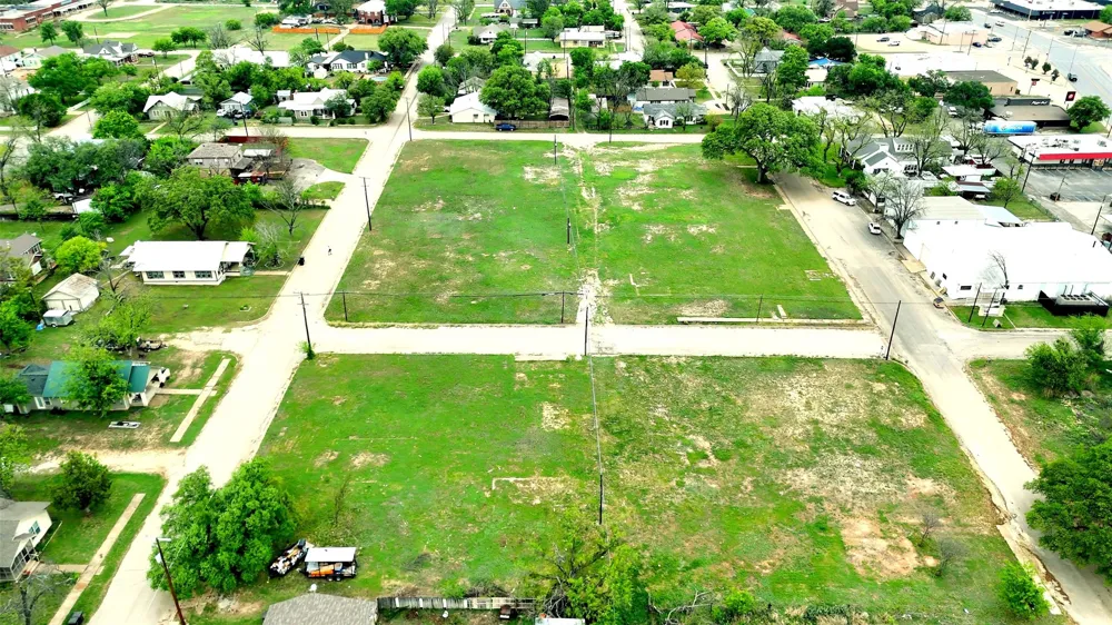 1304 S high Street Brady, TX 76825