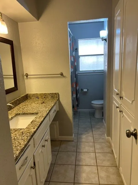 2501 White Oak Lane Arlington, TX 76012