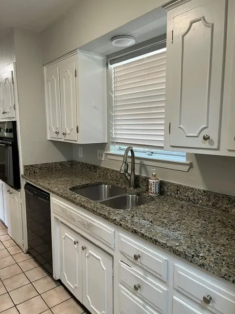 2501 White Oak Lane Arlington, TX 76012