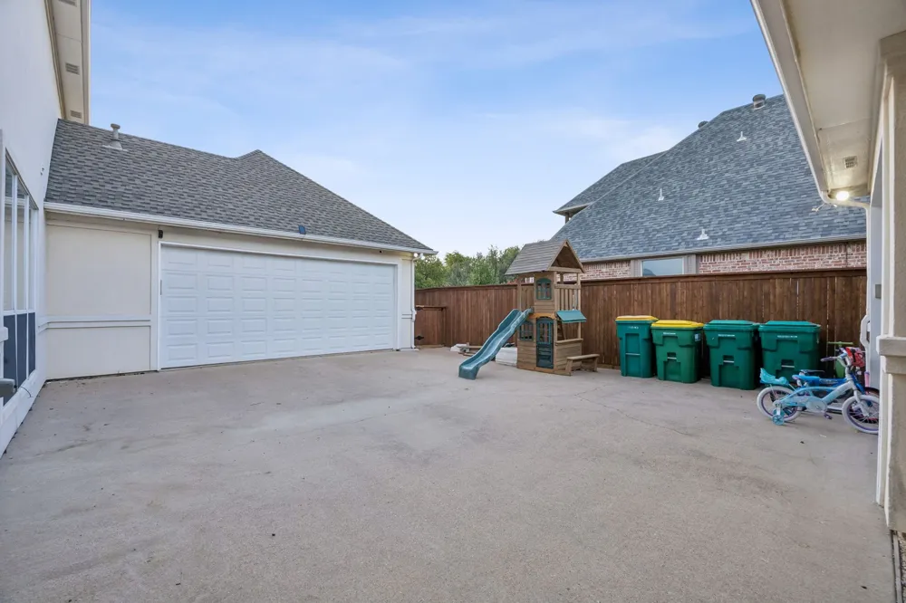 1129 Wishing Well Court Cedar Hill, TX 75104