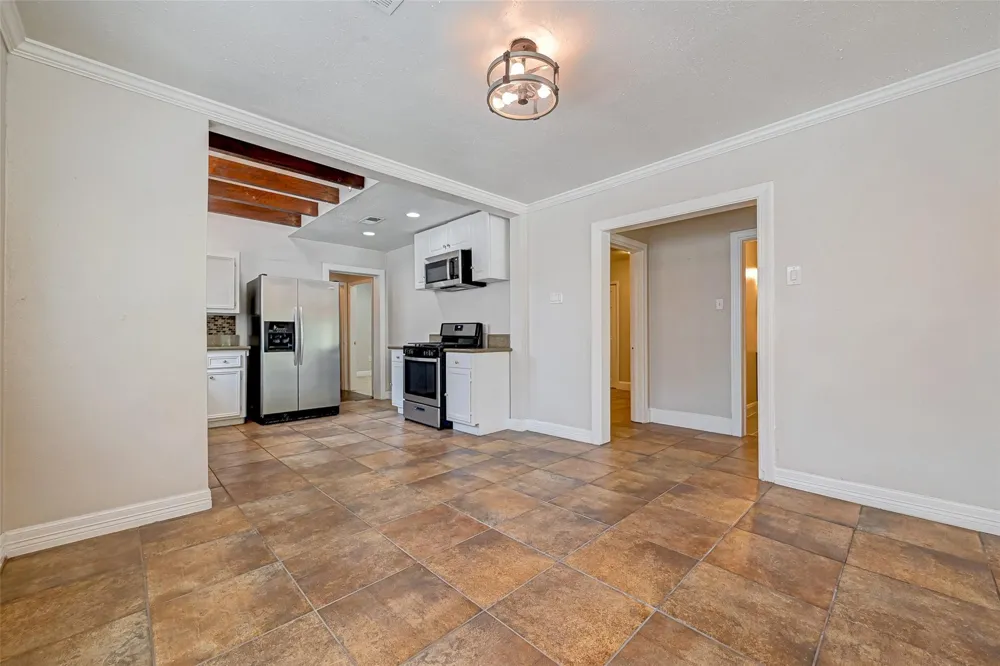 817 Eleanor Street Houston, TX 77009