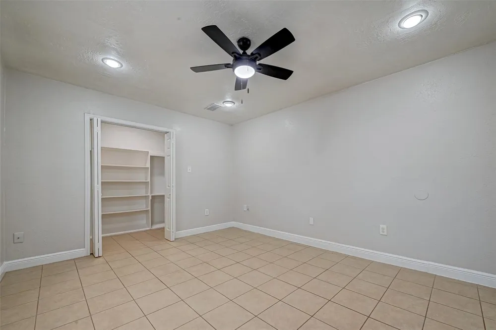 817 Eleanor Street Houston, TX 77009