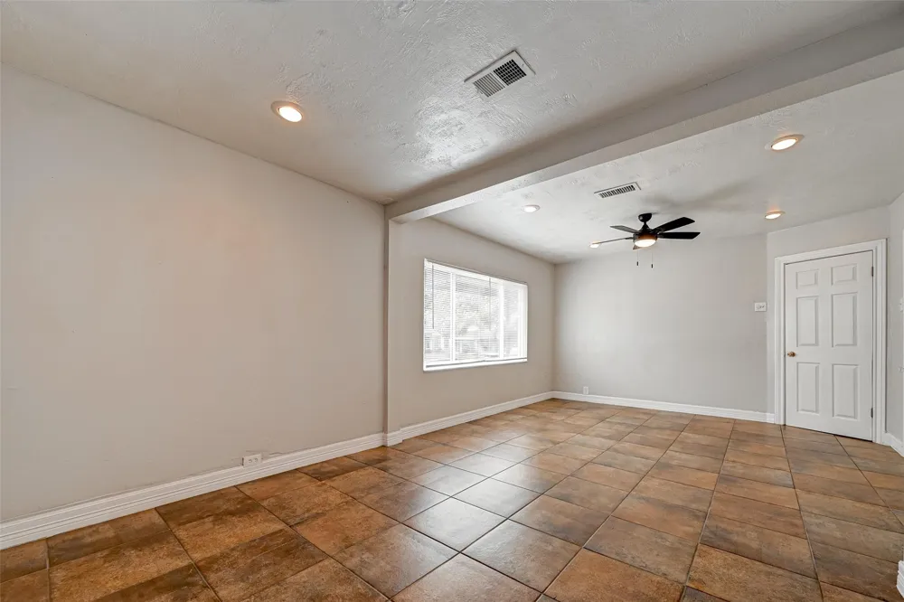 817 Eleanor Street Houston, TX 77009