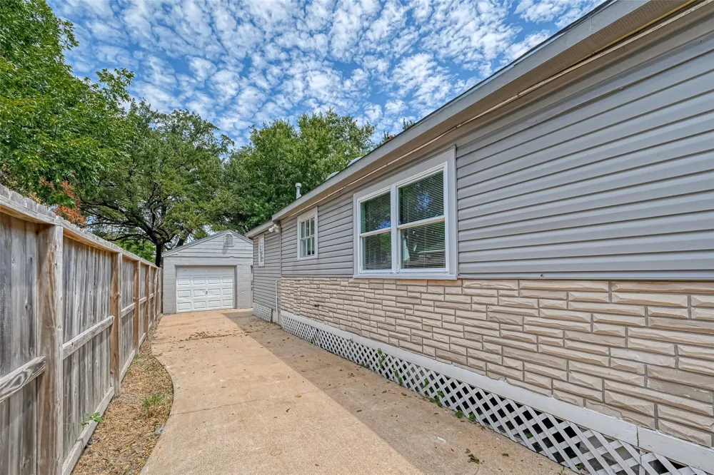 817 Eleanor Street Houston, TX 77009