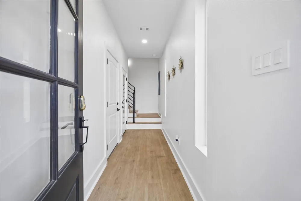 104 E 44th Street #A Houston, TX 77018