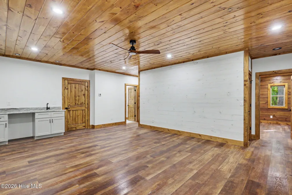 48 Woodleaf Road Morganton, GA 30560