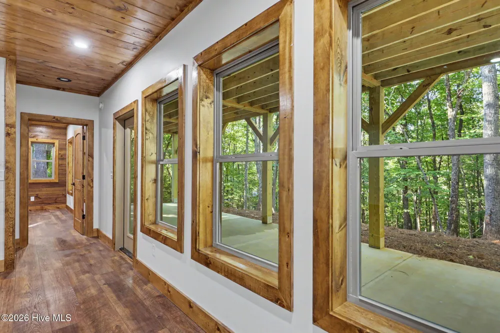 48 Woodleaf Road Morganton, GA 30560