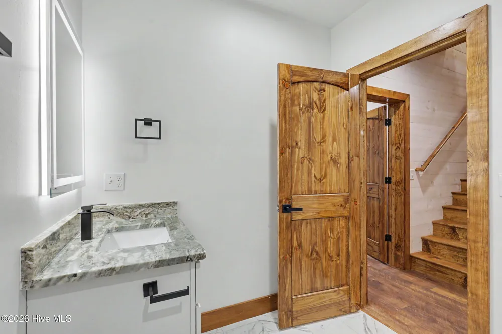 48 Woodleaf Road Morganton, GA 30560