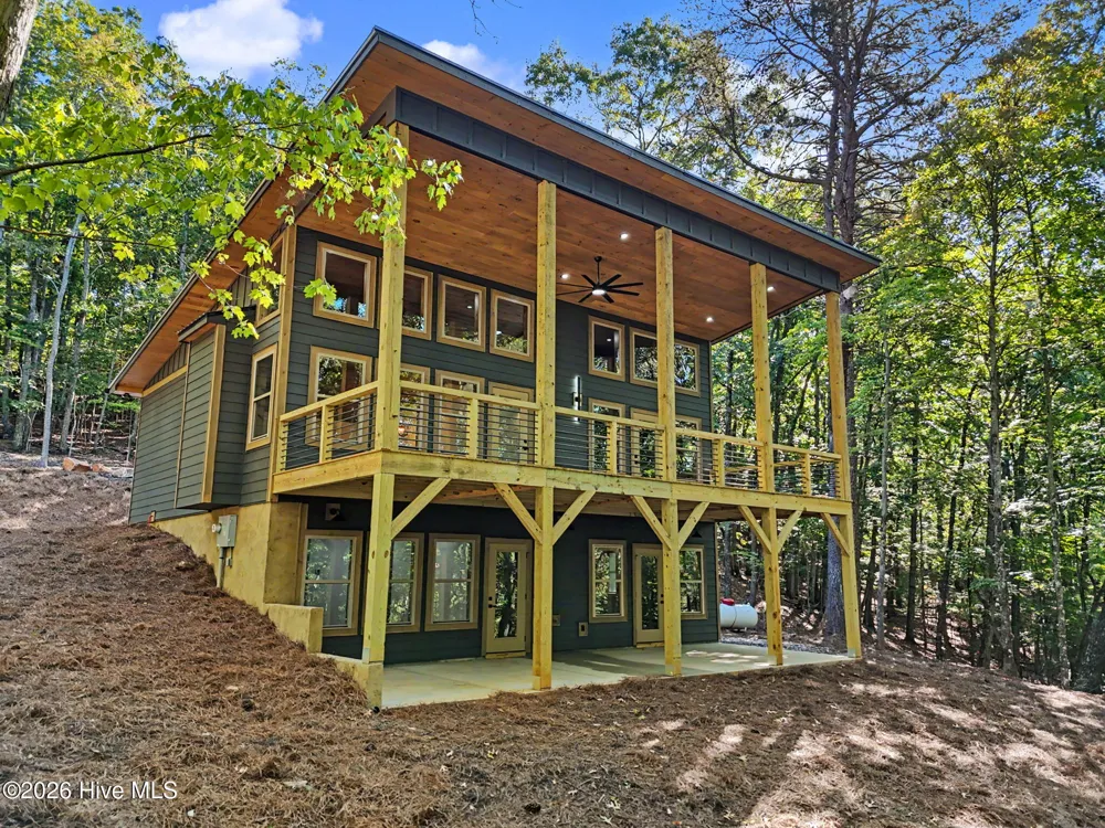 48 Woodleaf Road Morganton, GA 30560