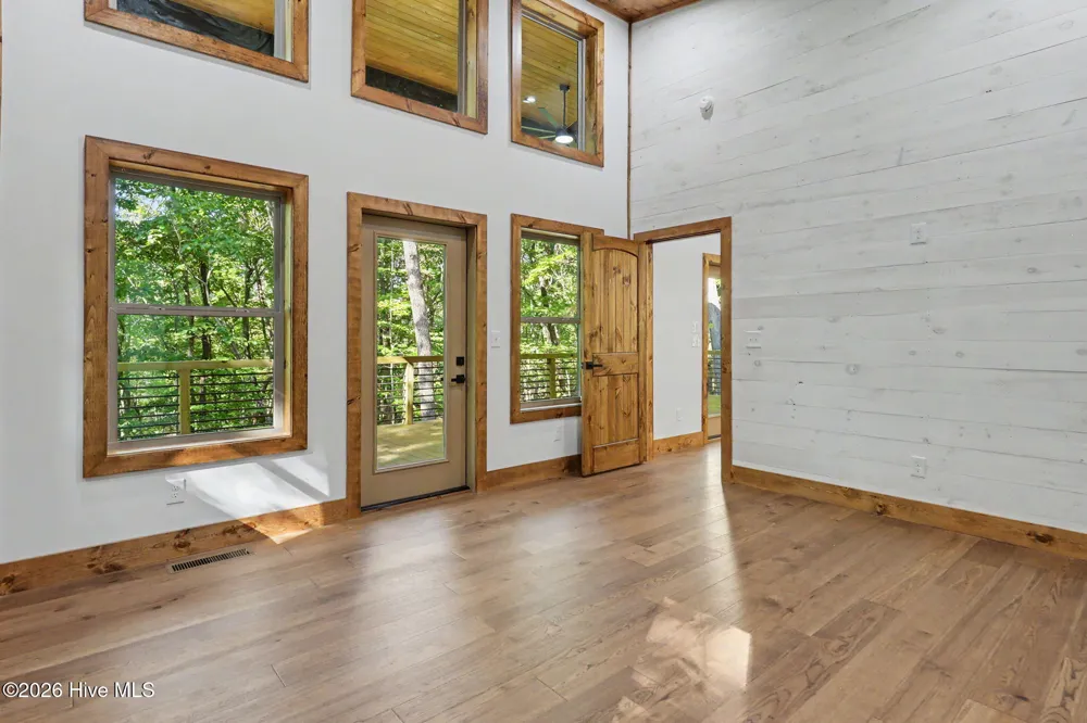 48 Woodleaf Road Morganton, GA 30560
