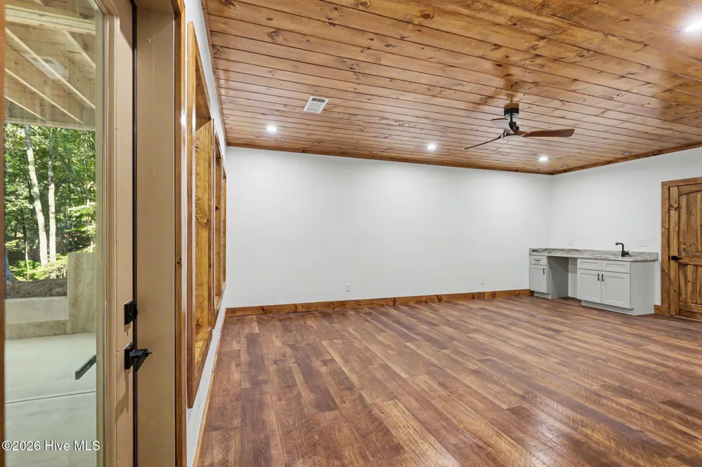 48 Woodleaf Road Morganton, GA 30560