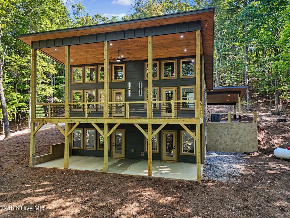 48 Woodleaf Road Morganton, GA 30560