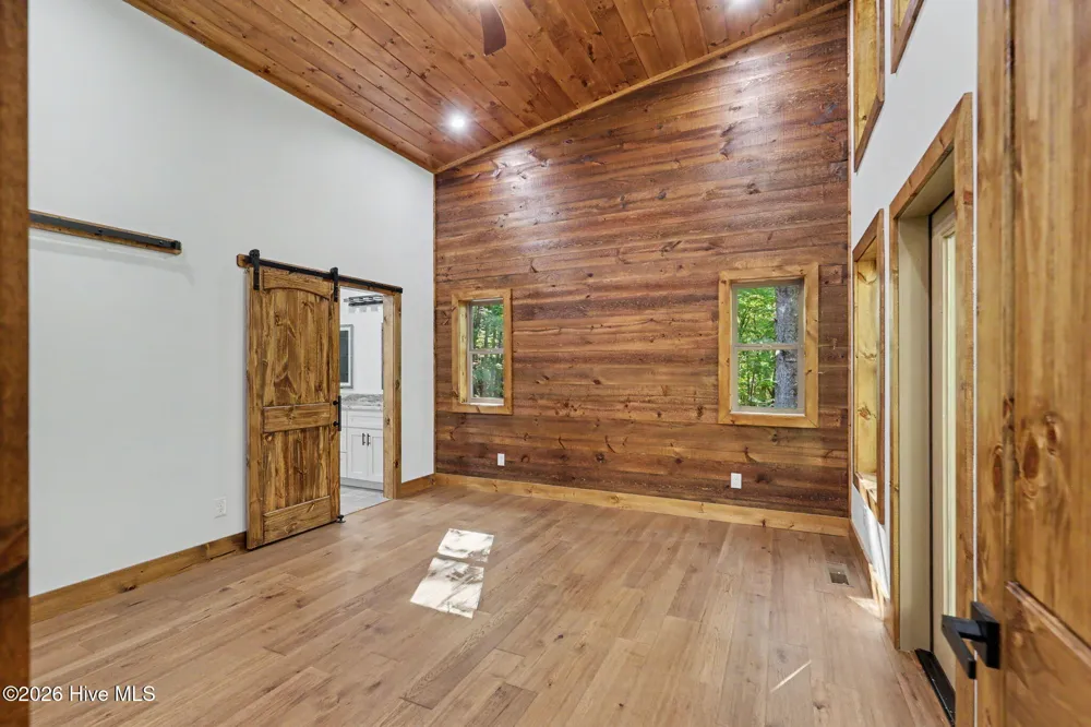 48 Woodleaf Road Morganton, GA 30560