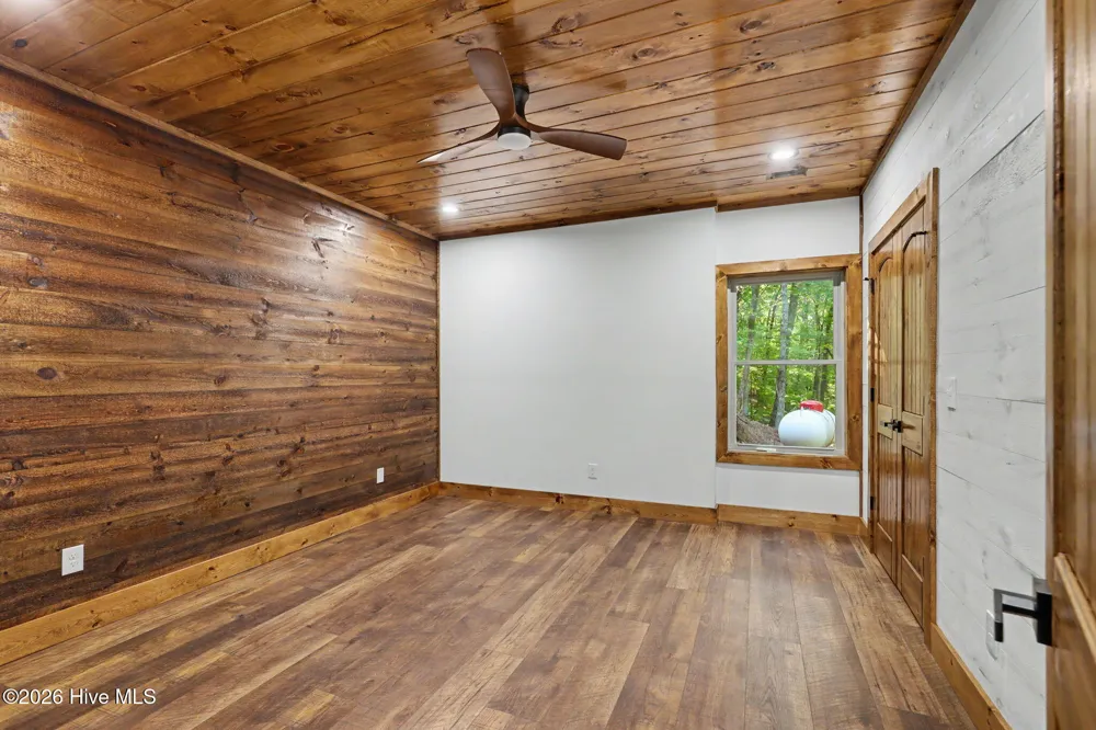 48 Woodleaf Road Morganton, GA 30560
