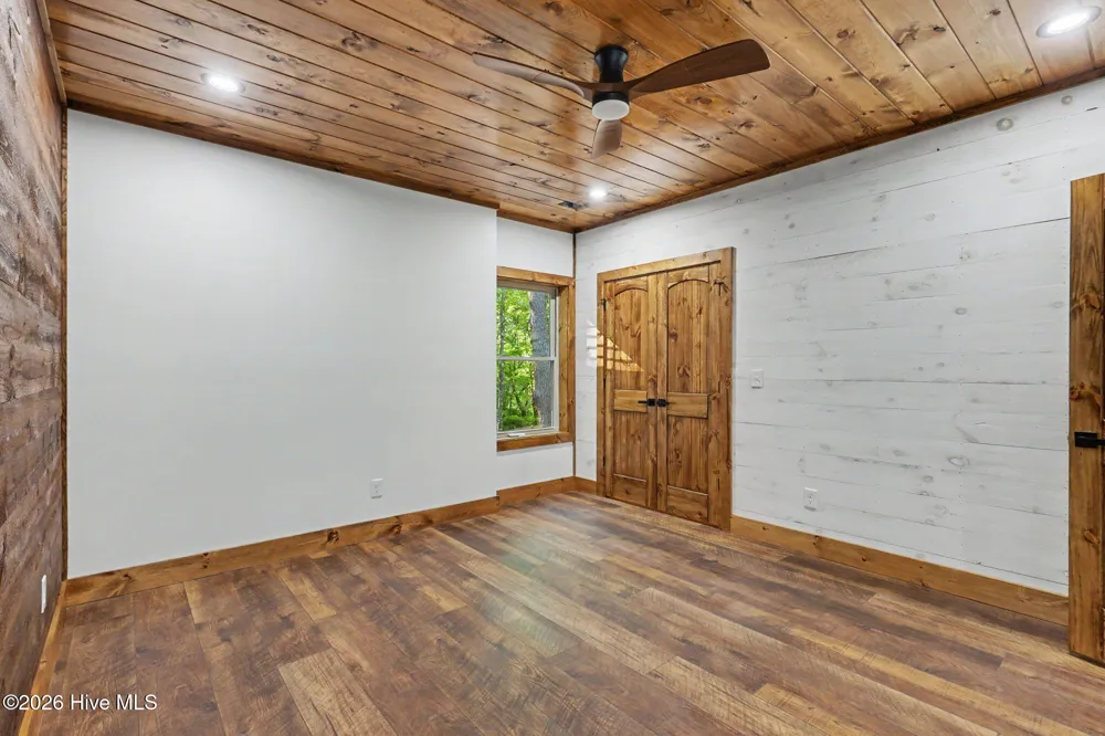 48 Woodleaf Road Morganton, GA 30560