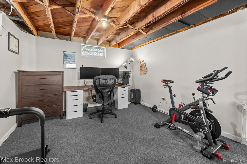 1850 Columbia Road Berkley City, MI 48072