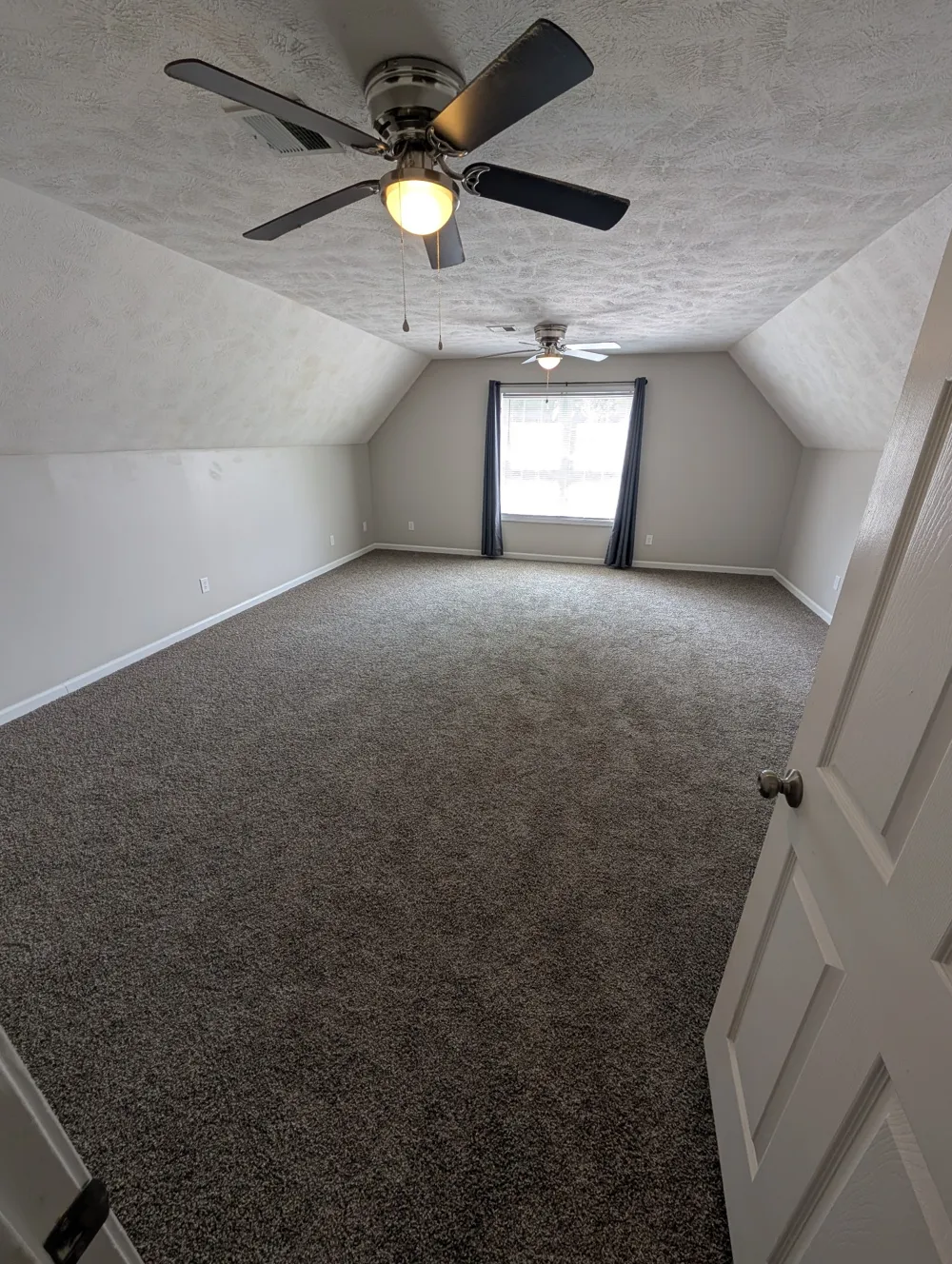 3997 Castle Bar Clarksville, TN 37040
