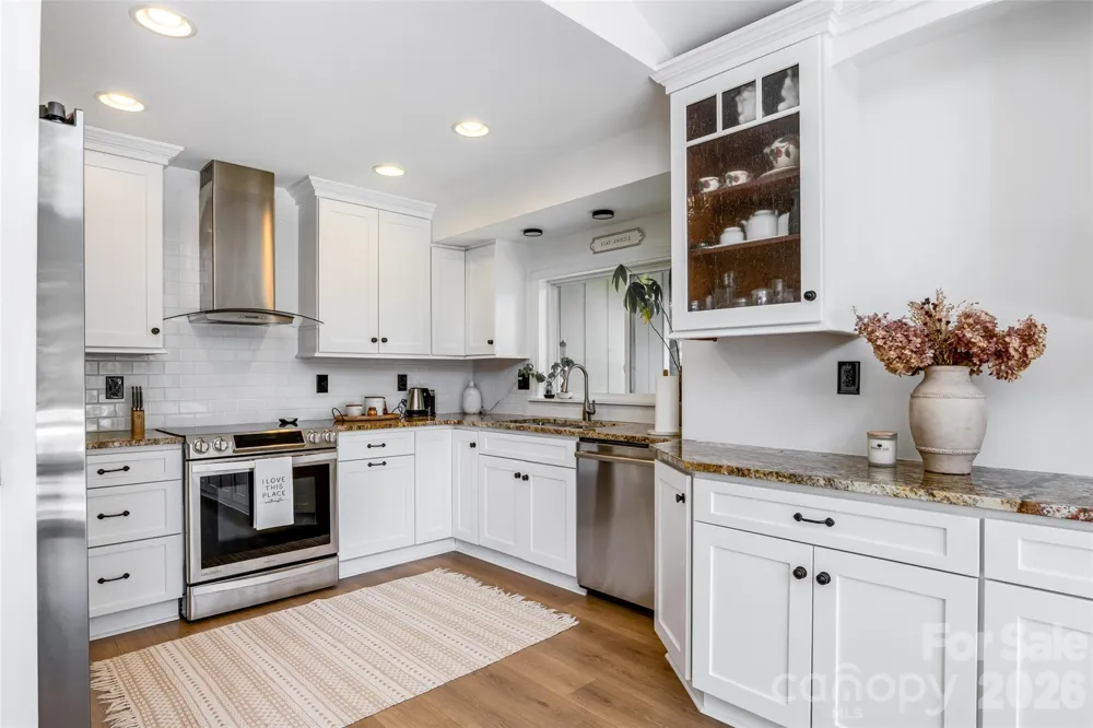 336 Sky Lake Drive Hendersonville, NC 28739