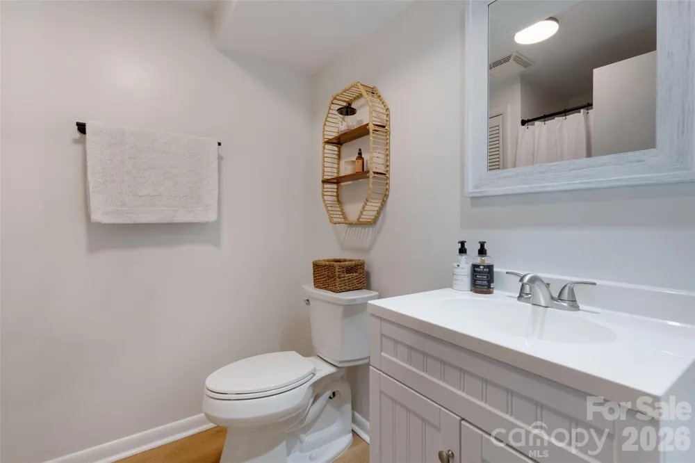 336 Sky Lake Drive Hendersonville, NC 28739