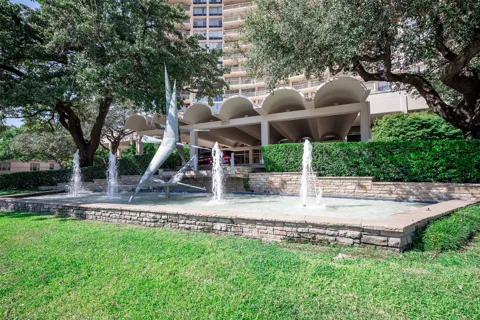 6211 W Northwest Highway #900