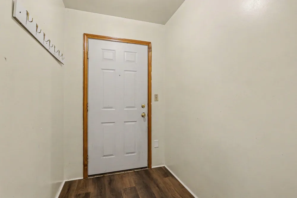 6221 Pierce Street Coloma, MI 49038
