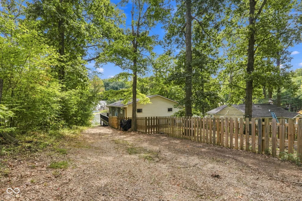 8671 S Kinman Drive Nineveh, IN 46164