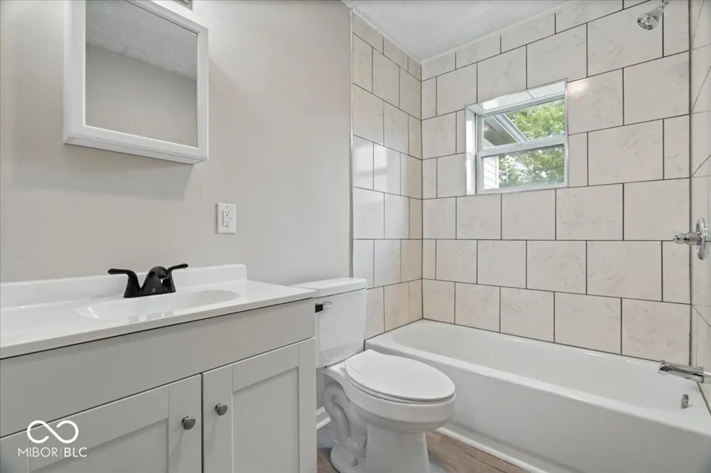 566 Trowbridge Street Indianapolis, IN 46203