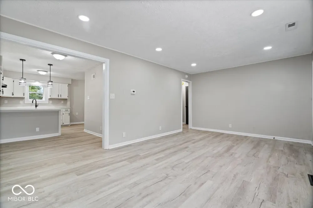 566 Trowbridge Street Indianapolis, IN 46203