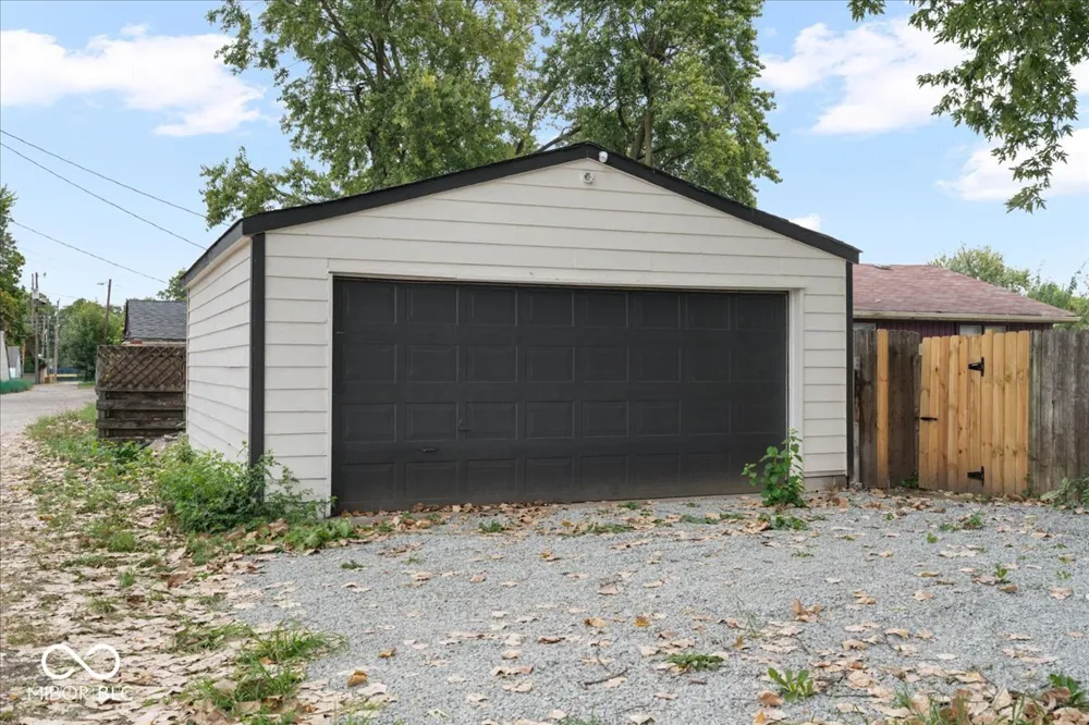 566 Trowbridge Street Indianapolis, IN 46203