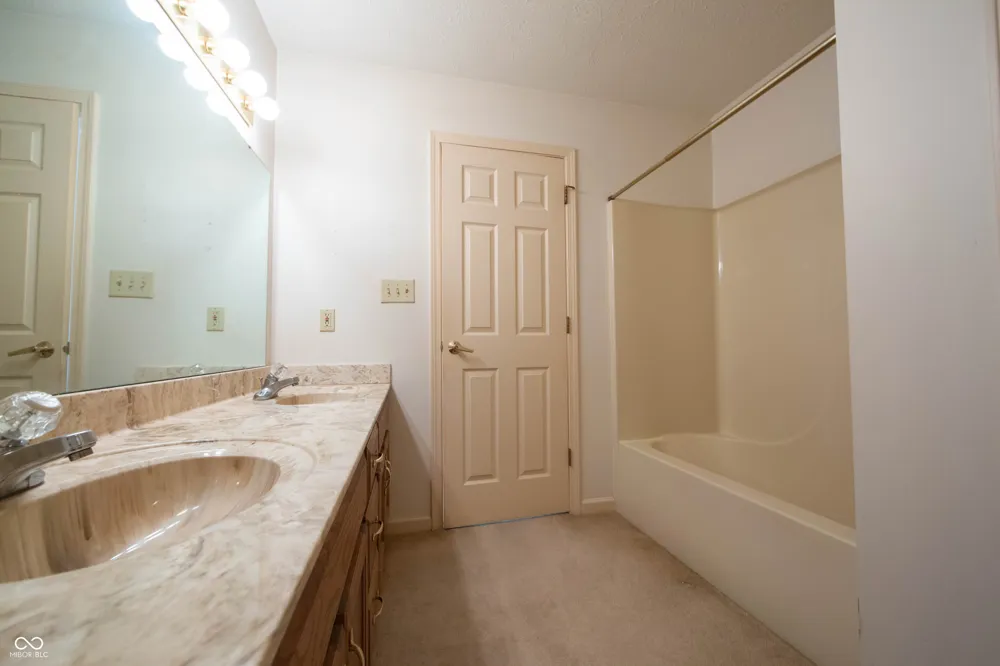1625 Black Oak Lane Franklin, IN 46131