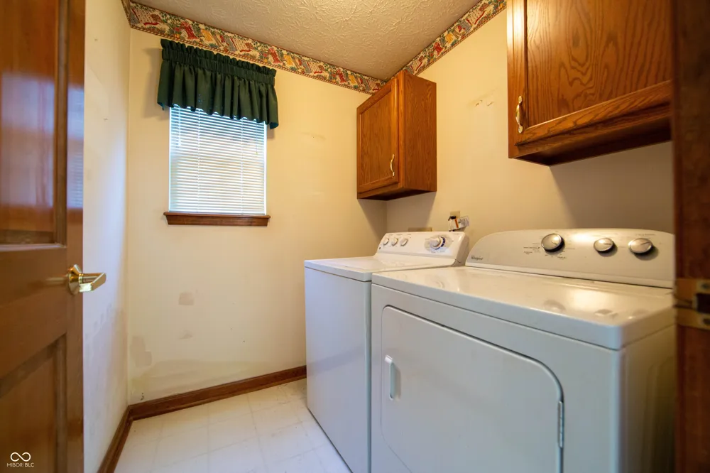 1625 Black Oak Lane Franklin, IN 46131