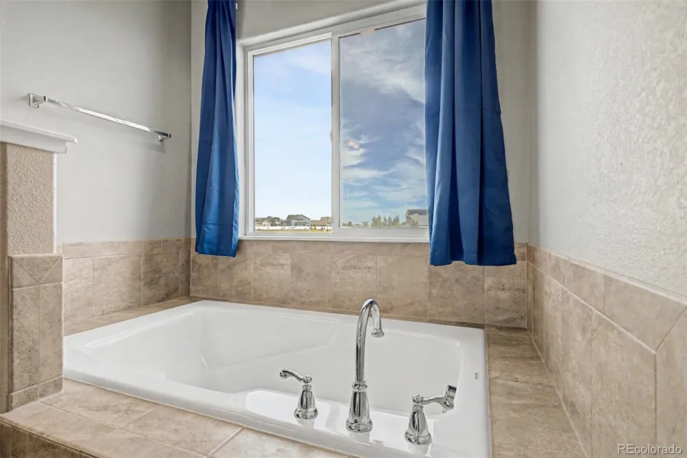 4689 Waltham Drive Windsor, CO 80550