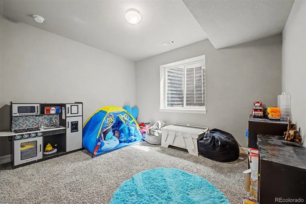 4689 Waltham Drive Windsor, CO 80550