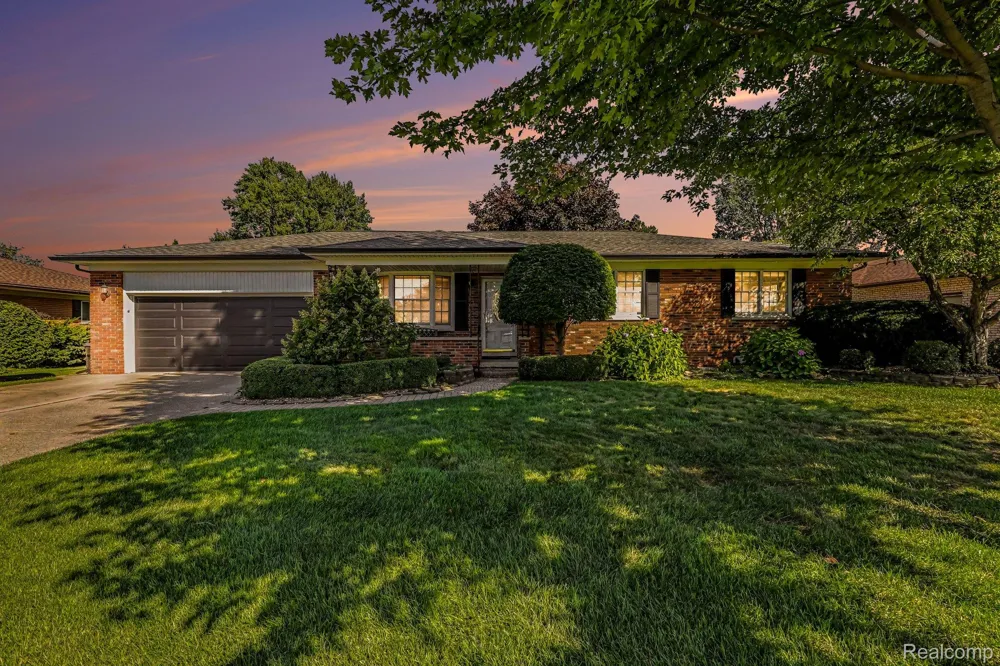 37158 Almont Drive W Sterling Heights City, MI 48310