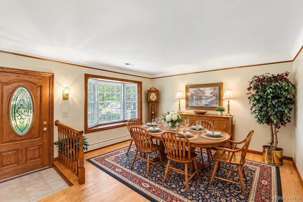 37158 Almont Drive W Sterling Heights City, MI 48310