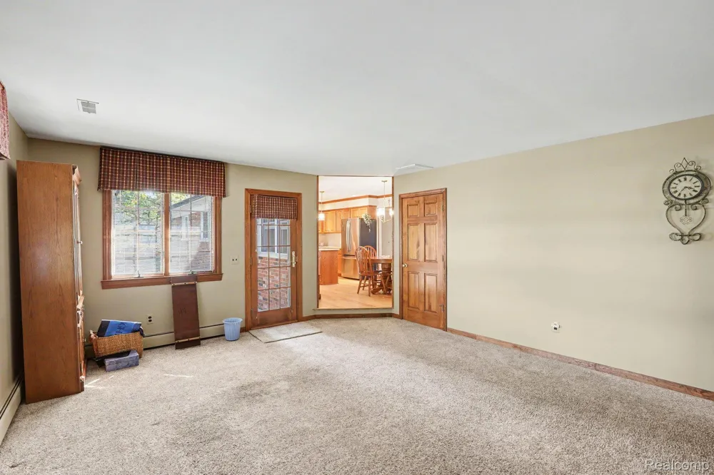 37158 Almont Drive W Sterling Heights City, MI 48310