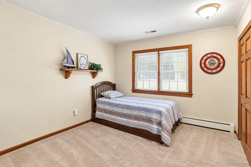 37158 Almont Drive W Sterling Heights City, MI 48310