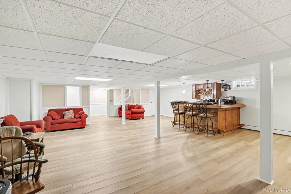 37158 Almont Drive W Sterling Heights City, MI 48310