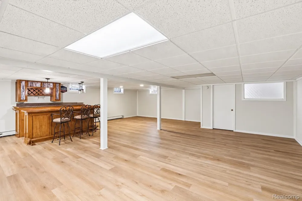 37158 Almont Drive W Sterling Heights City, MI 48310